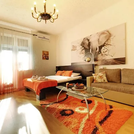 Apartment Alexandria